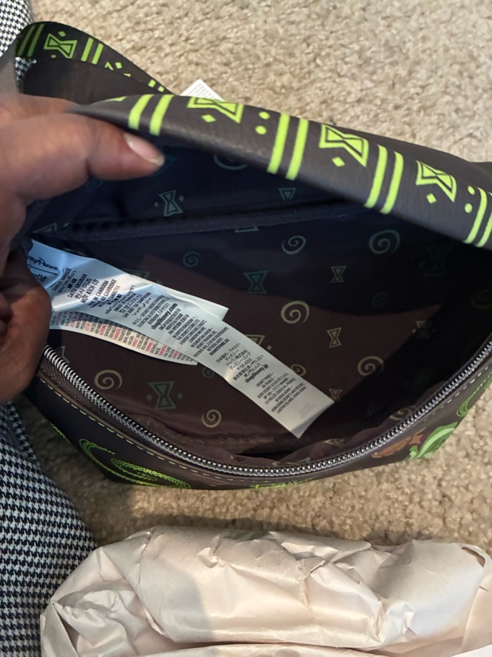 Bruno Disney park lounge fly Glow-In-The-Dark Waist Bag - Picture 4 of 8